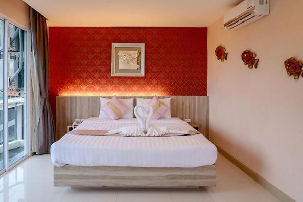 Dipantai Boutique Beach Resort Patong Exterior foto