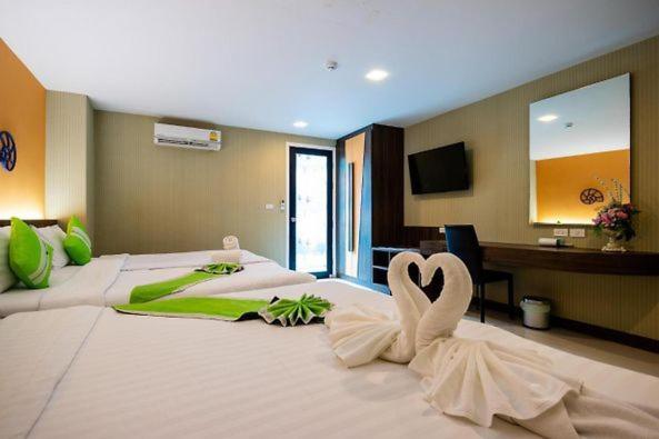 Dipantai Boutique Beach Resort Patong Exterior foto