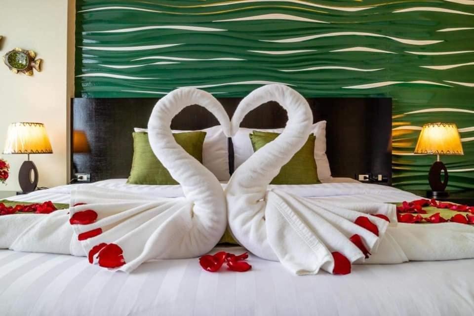 Dipantai Boutique Beach Resort Patong Exterior foto