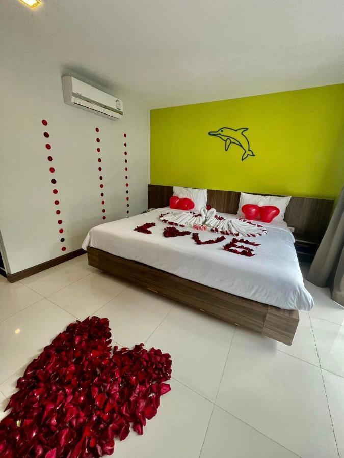 Dipantai Boutique Beach Resort Patong Exterior foto
