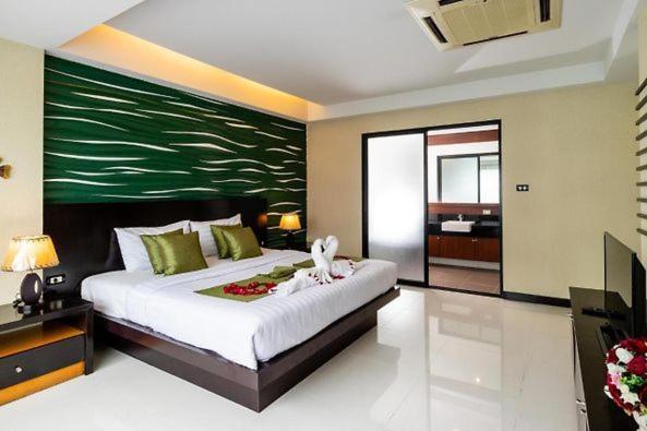 Dipantai Boutique Beach Resort Patong Exterior foto