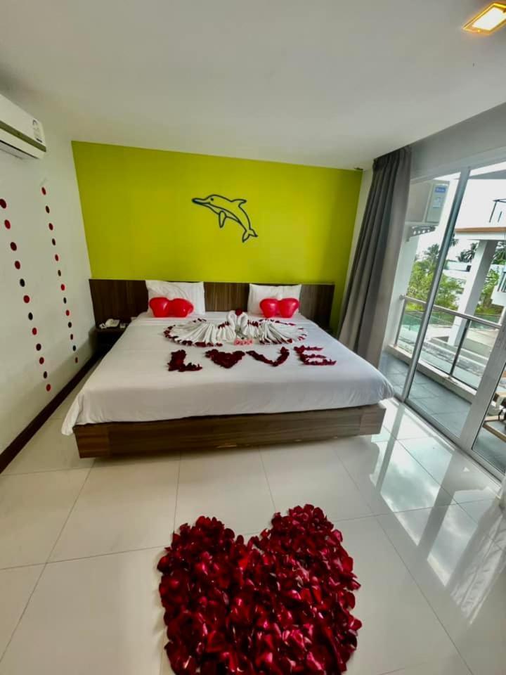 Dipantai Boutique Beach Resort Patong Exterior foto