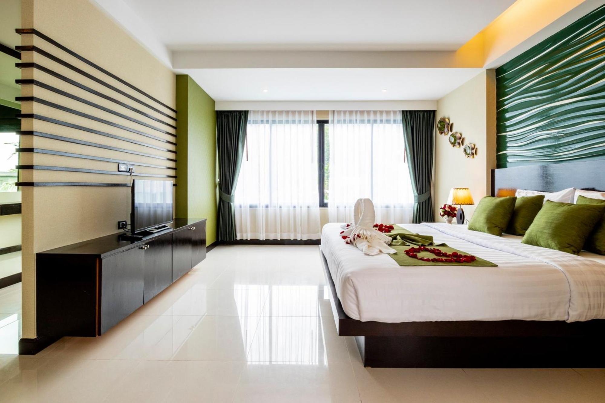 Dipantai Boutique Beach Resort Patong Exterior foto